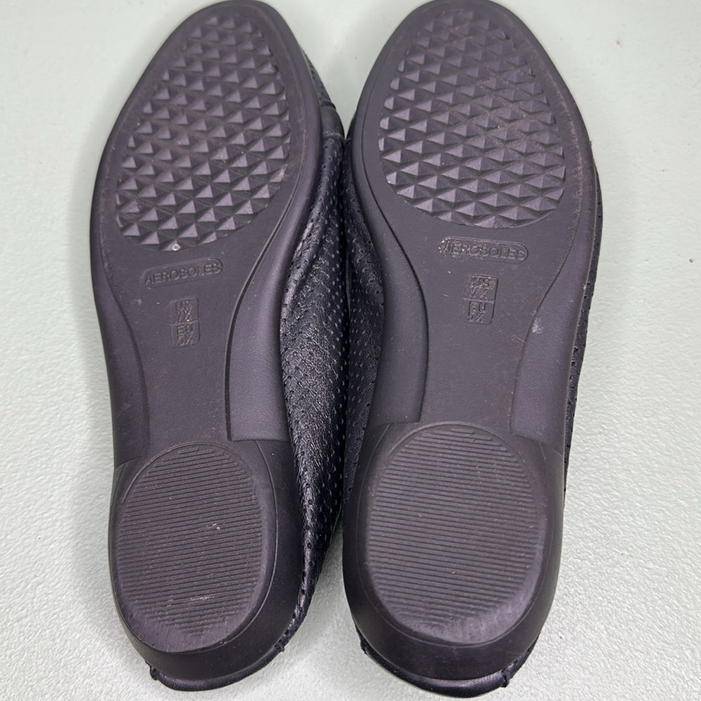 Aerosoles Women's High Bet Ballet Flats
Size 7 .5 Medium. - Picture 8 of 10